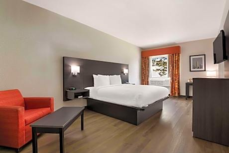 King Room - Accessible/Non-Smoking