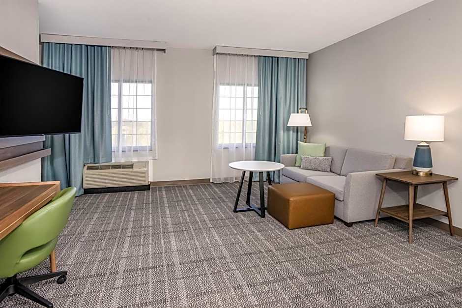 Staybridge Suites Williamsville - Buffalo