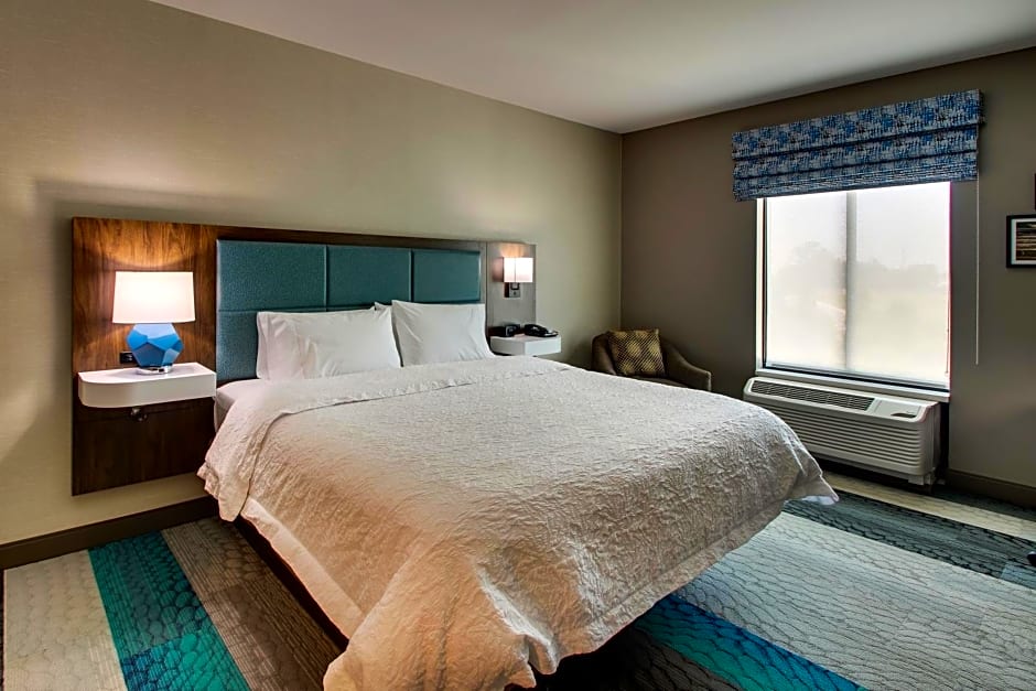 Hampton Inn & Suites By Hilton Southport