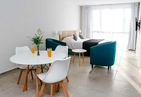 Ramada Residences by Wyndham Puerto Madryn CQ Mitre