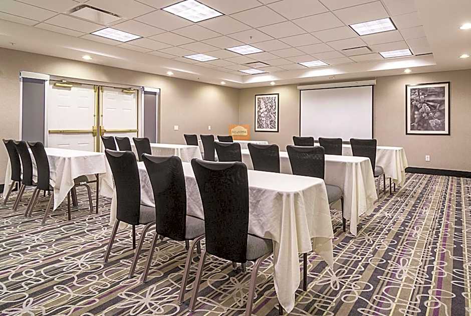 La Quinta Inn & Suites by Wyndham Phoenix Mesa West