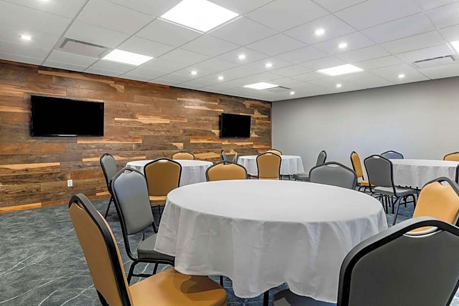 Quality Hotel & Conference Centre