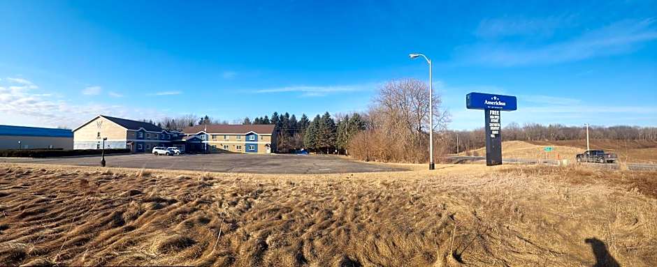 AmericInn by Wyndham Lake Mills
