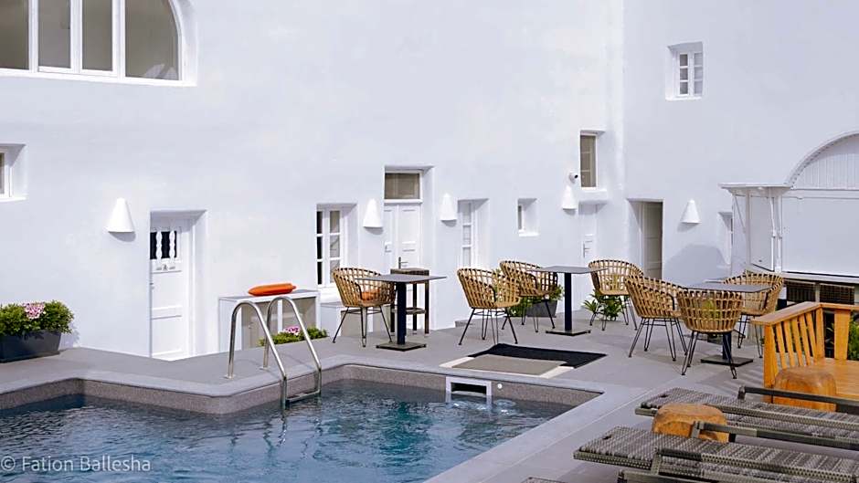 Nomikos Villas