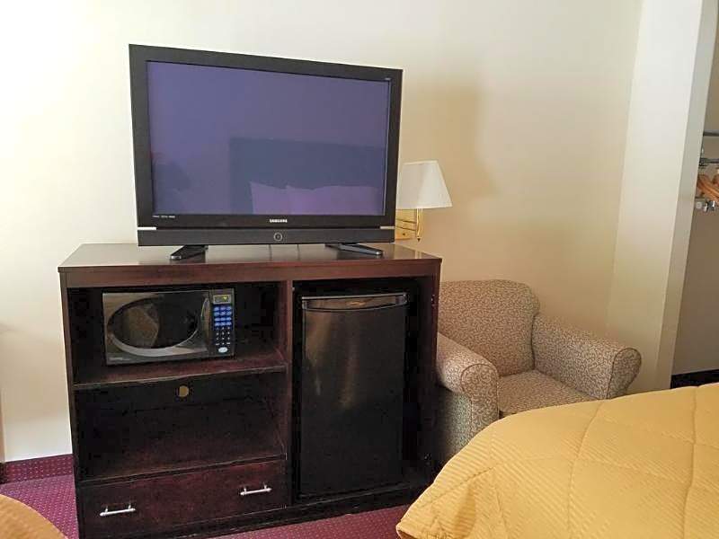 Ameraview Inn And Suites