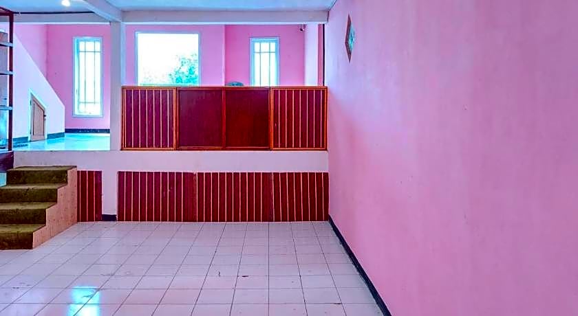 Artayya Puri 3 Syariah near Terminal Caruban Mitra RedDoorz