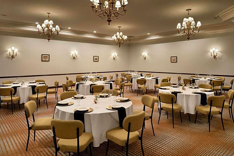 The Carlton Hotel, Atascadero – Paso Robles, a Tribute Portfolio Hotel