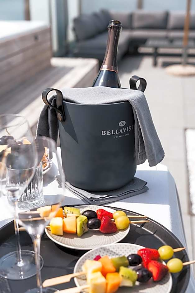 Monaco Suites Hotel