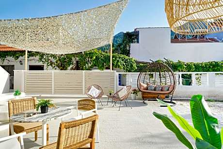 Quadruple Room with Terrace