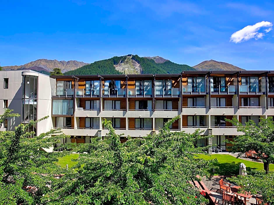 Novotel Queenstown Lakeside