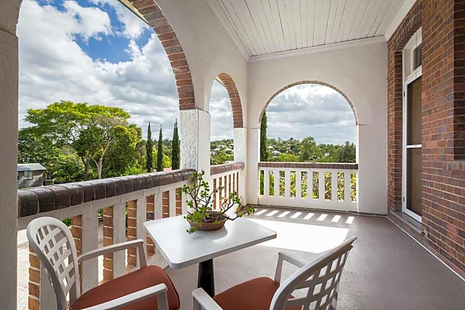 Cumquat House