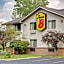 Super 8 by Wyndham Mentor/Cleveland Area
