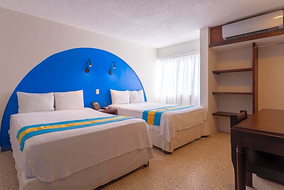Hotel & Suites Villasol