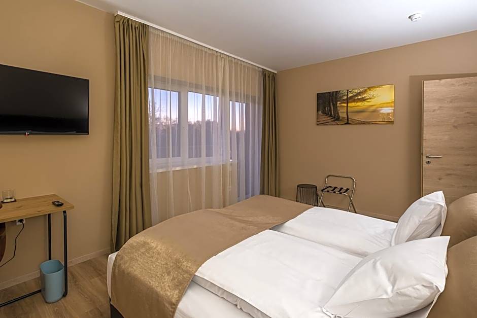 Kistücsök Food & Room