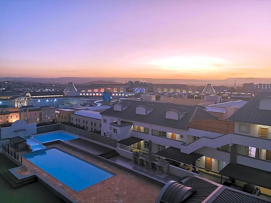 Gateway Oceans - 2 Adults & 4 Children ONLY - Families or 1 Couple only - No parties