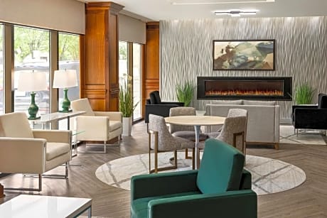 Crowne Plaza Knoxville Downtown University by IHG