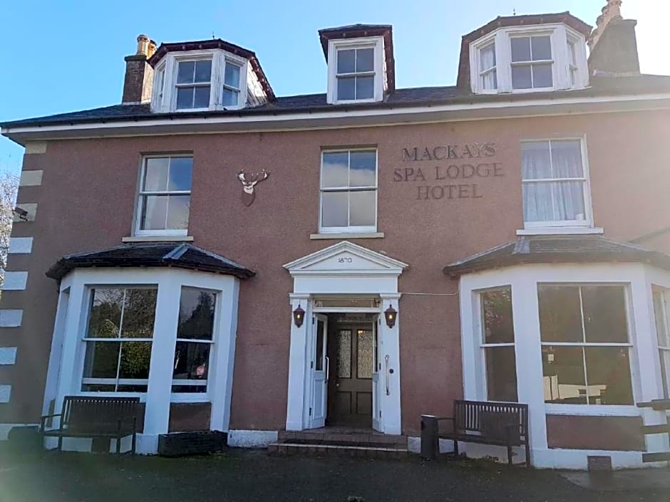 Mackay's Spa Lodge Hotel