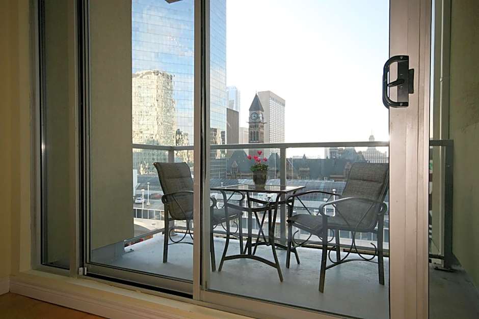 Yonge Suites Apart Hotel