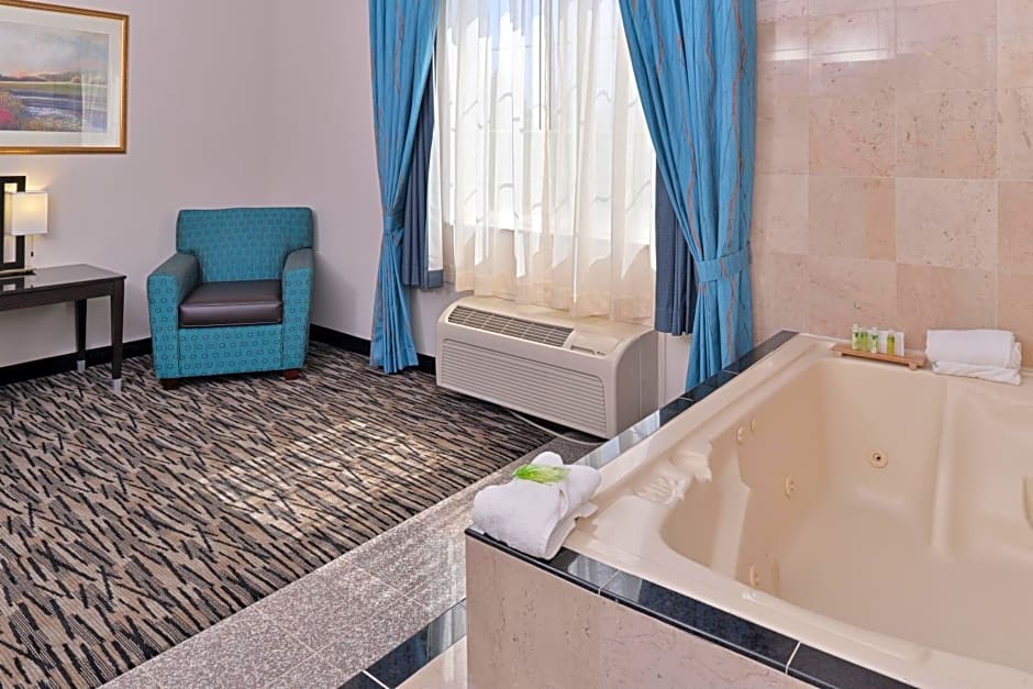 Holiday Inn Express Hotel & Suites Tacoma South - Lakewood, an IHG Hotel
