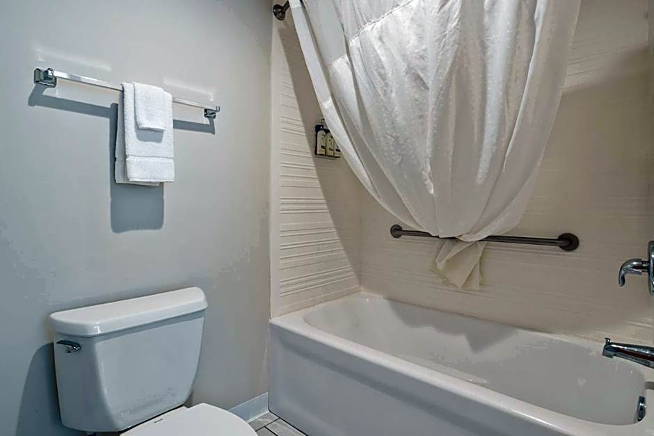 Holiday Inn Express Hotel & Suites Torrington By IHG