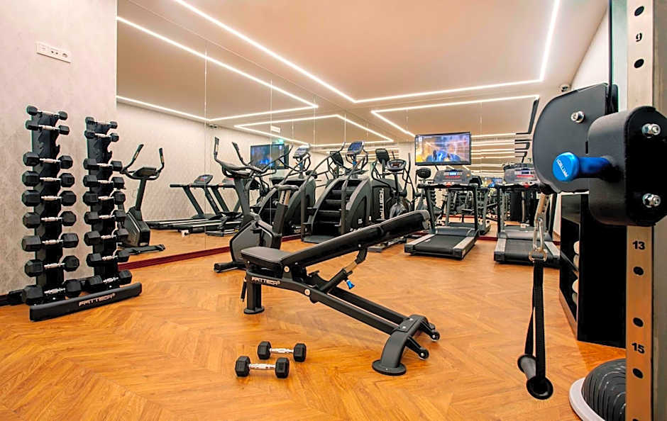 Wine & Books Porto Hotel