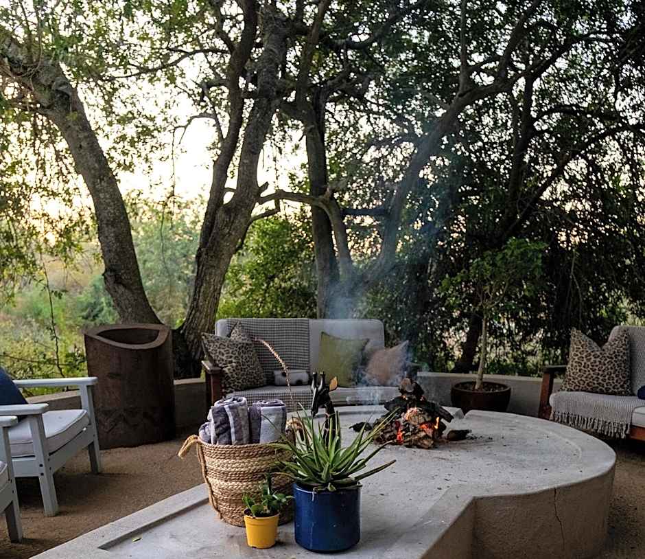 Leopard's Lair Bush Lodge