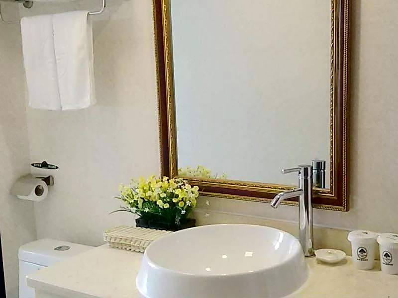 GreenTree Inn GuangXi LaiBin DaQiao Road YeJin Road Express Hotel                          