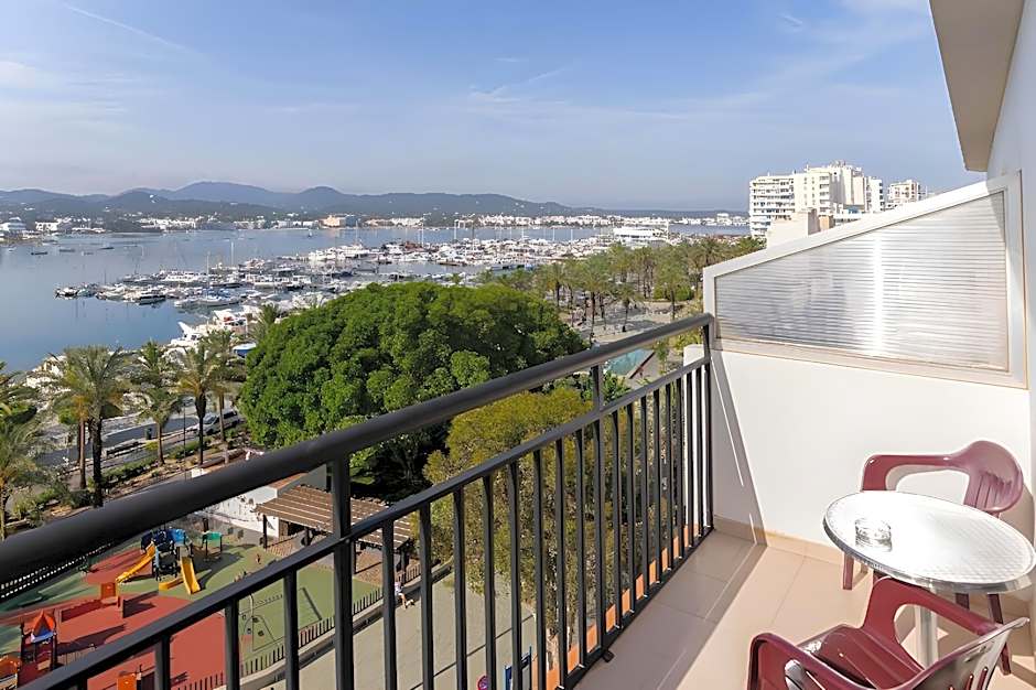 The Red Hotel - Adults Only