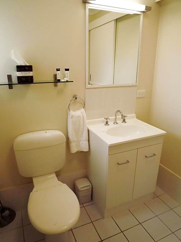 High Street Motor Inn