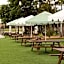 Bateau Bay Hotel