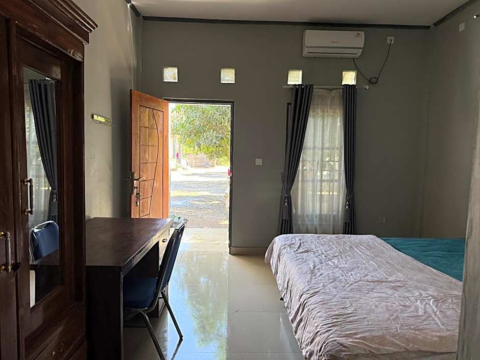 Sumbawa Maluk Homestay Kost tika