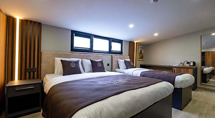 Fly Point Airport Hotel