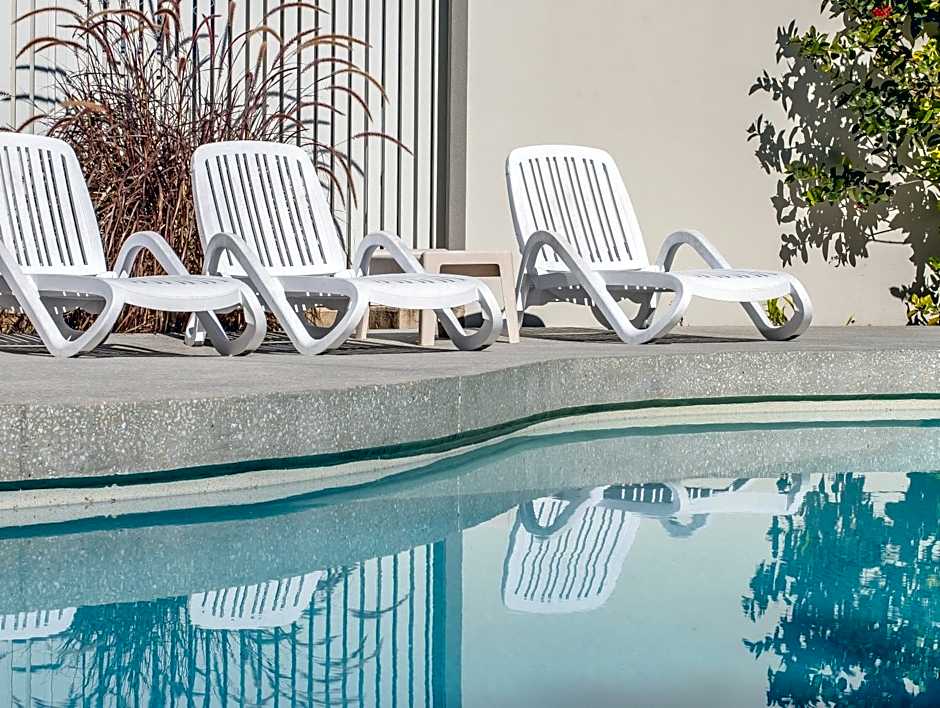 Bella Mare Coolangatta Beachside Apartments