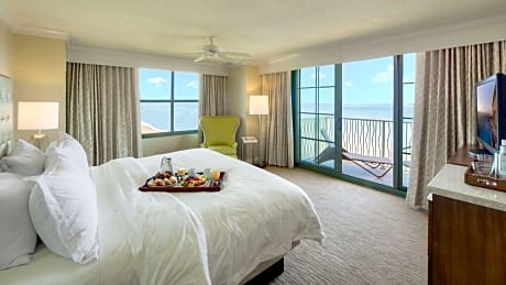 1 King Bed Club Level Corner Ocean Front