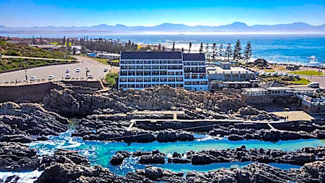 The Point Hotel & Spa