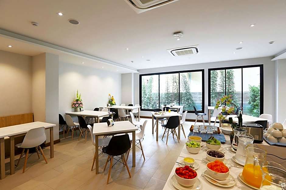 W3 Hotel