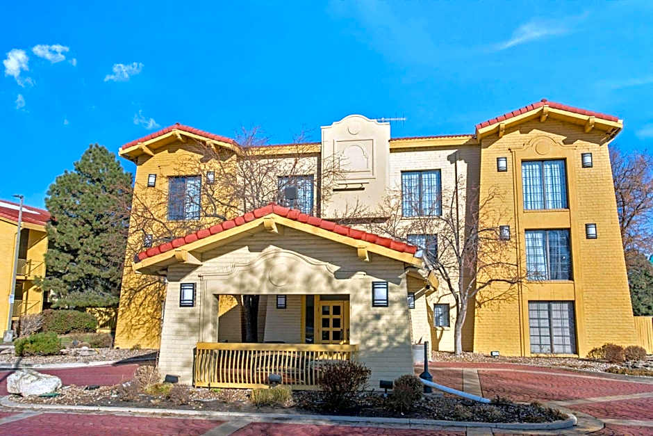 La Quinta Inn & Suites by Wyndham Denver  Golden