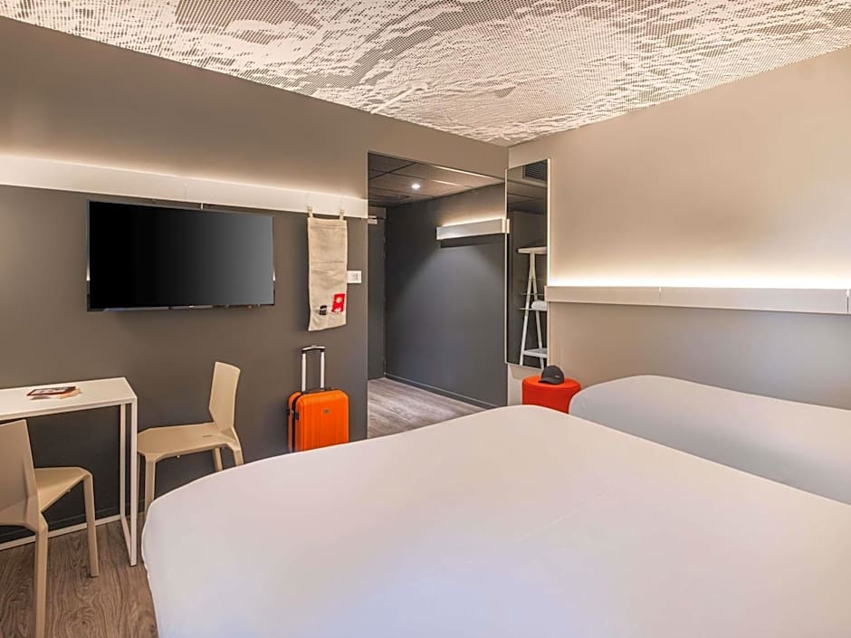 ibis Nantes Treillières