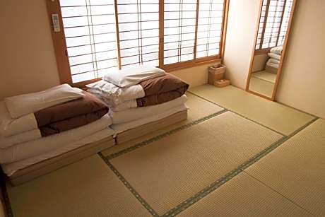 Japanese-Style Twin Room with Shared Bathroom