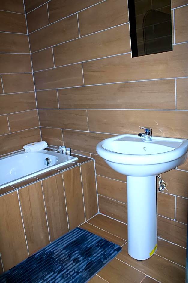 Harnham Mountain Lodge