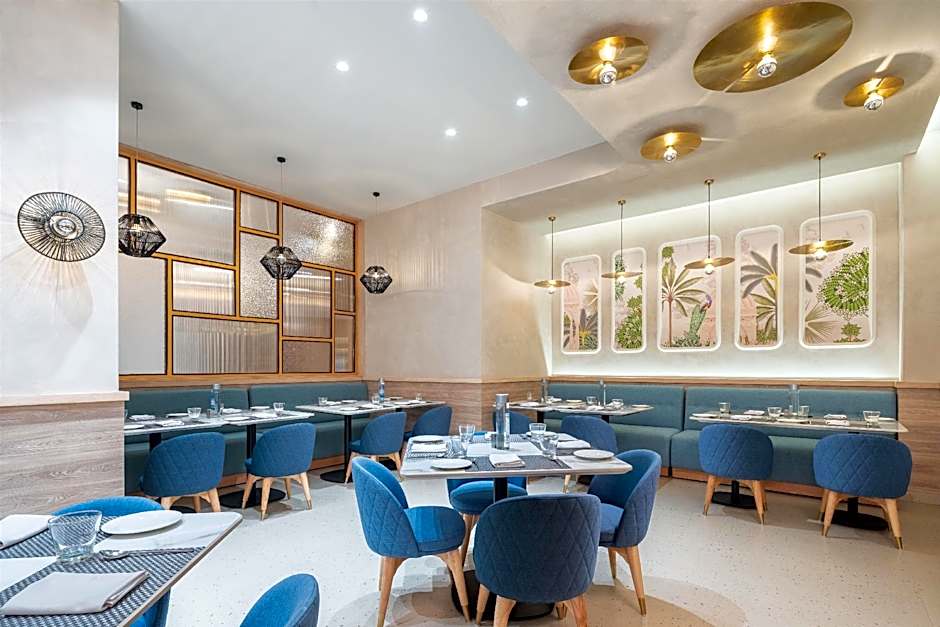 Nidhivan Sarovar Portico