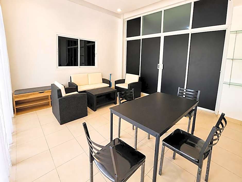 K2 Seaside Suites