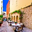 Casa Moazzo Suites and Apartments