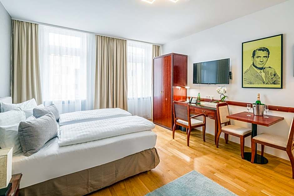 Best Western Plus Celebrity Suites