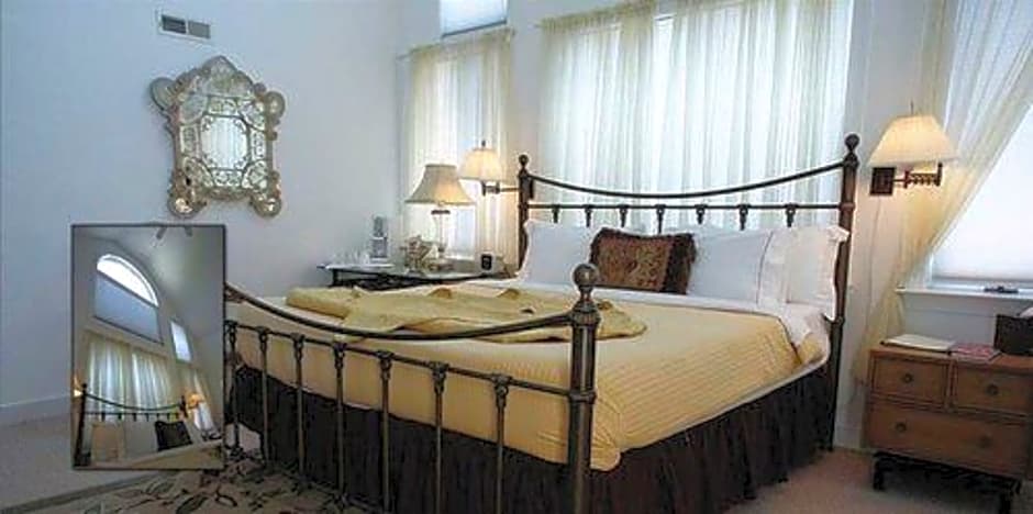 The Columbia Inn at Peralynna Manor