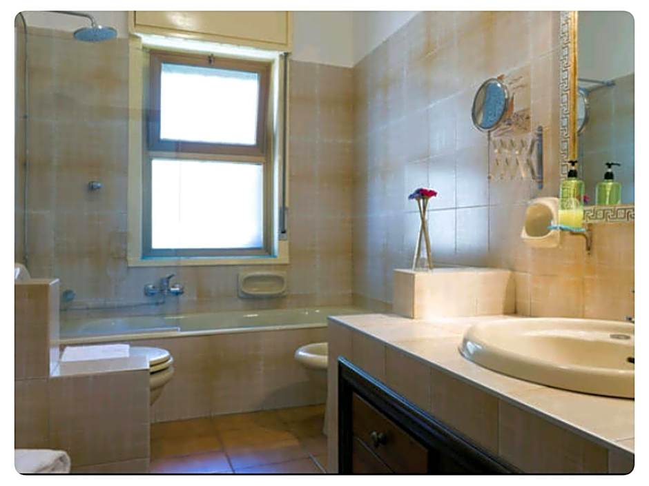 Bed & Breakfast Fontanarossa Airport -Private Parking-