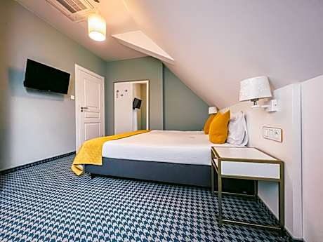 Top Floor Comfort Double or Twin Room