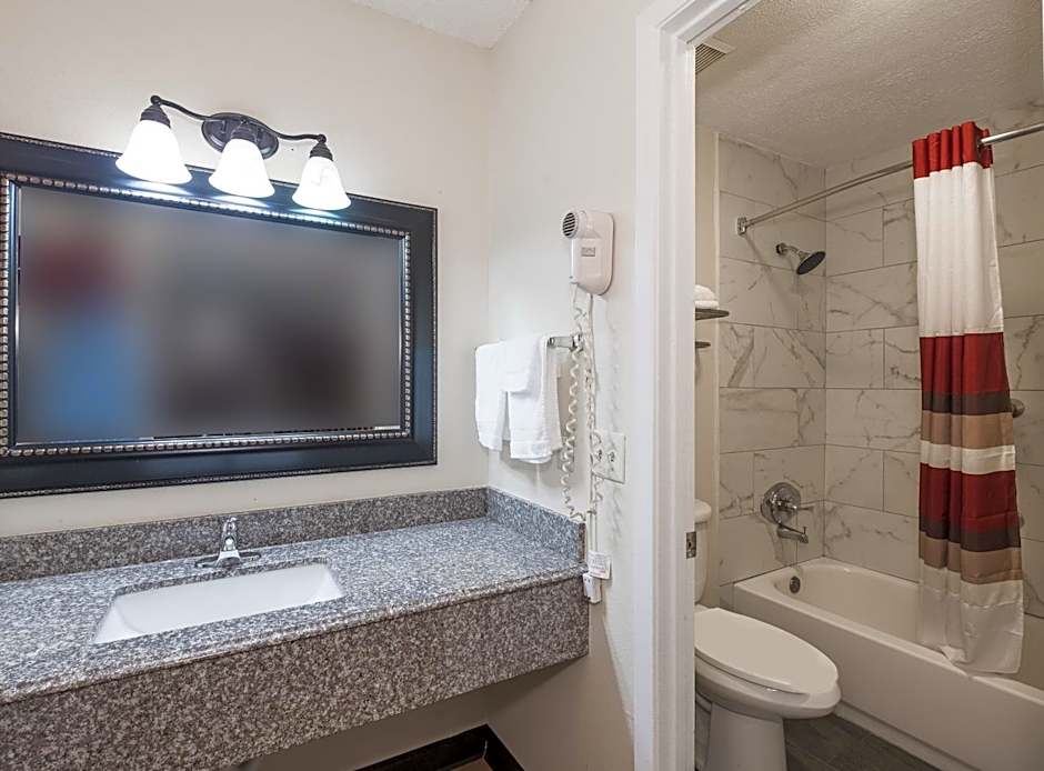 Red Roof Inn Chipley