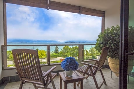 Panoramic Double Room, Balcony, Lake View (1 Double Bed and 1 Twin Bed)