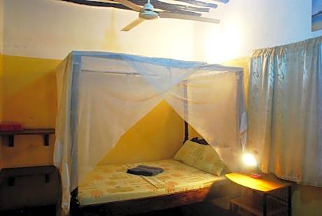 Budget Double Room with Private External Bathroom